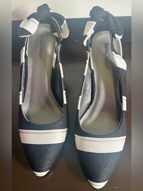 Torta Caliente Black & White Pointed Slingback Flats